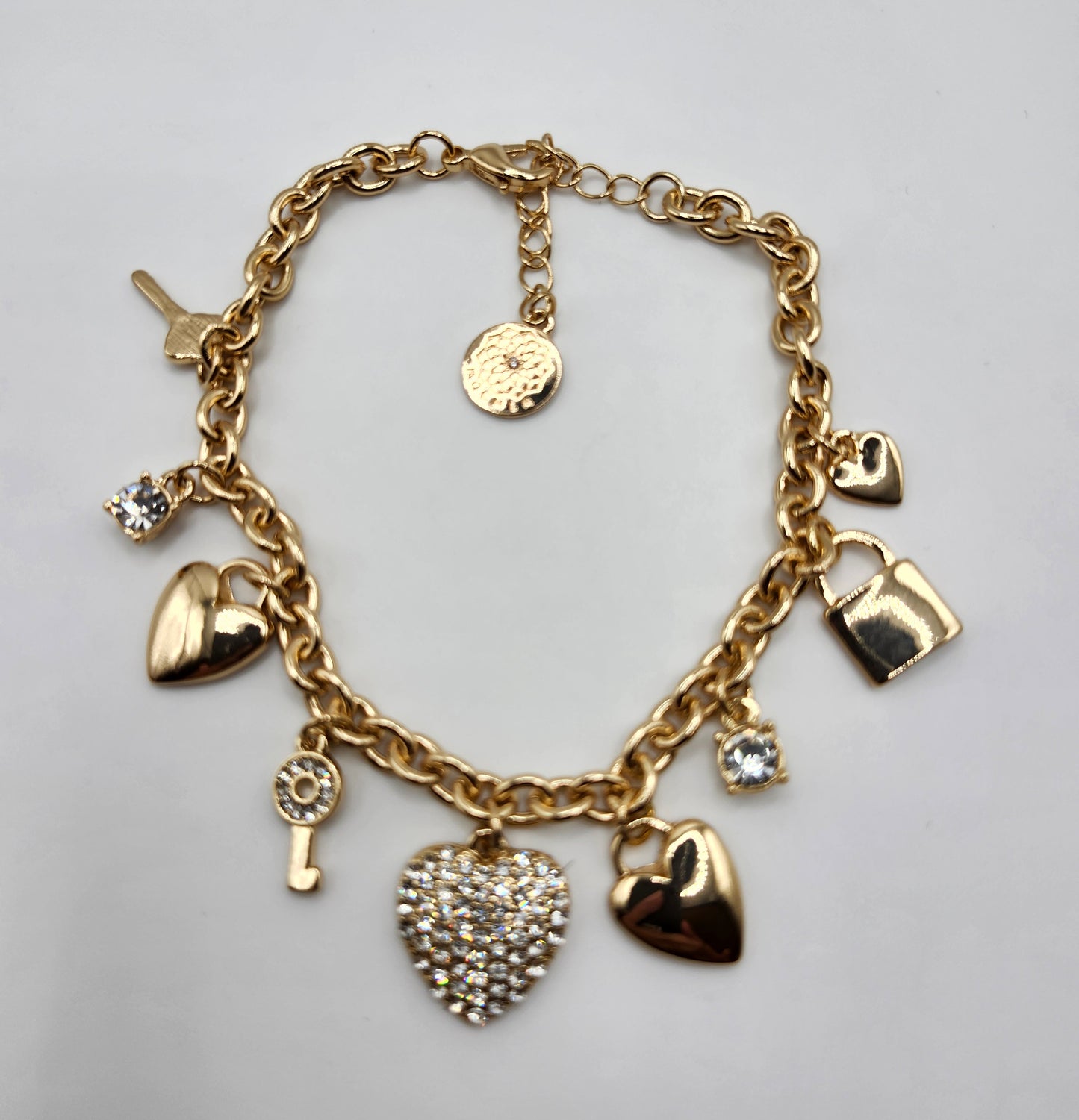 Jewelry - Bracelet 18k gold plated with charms 18 cm