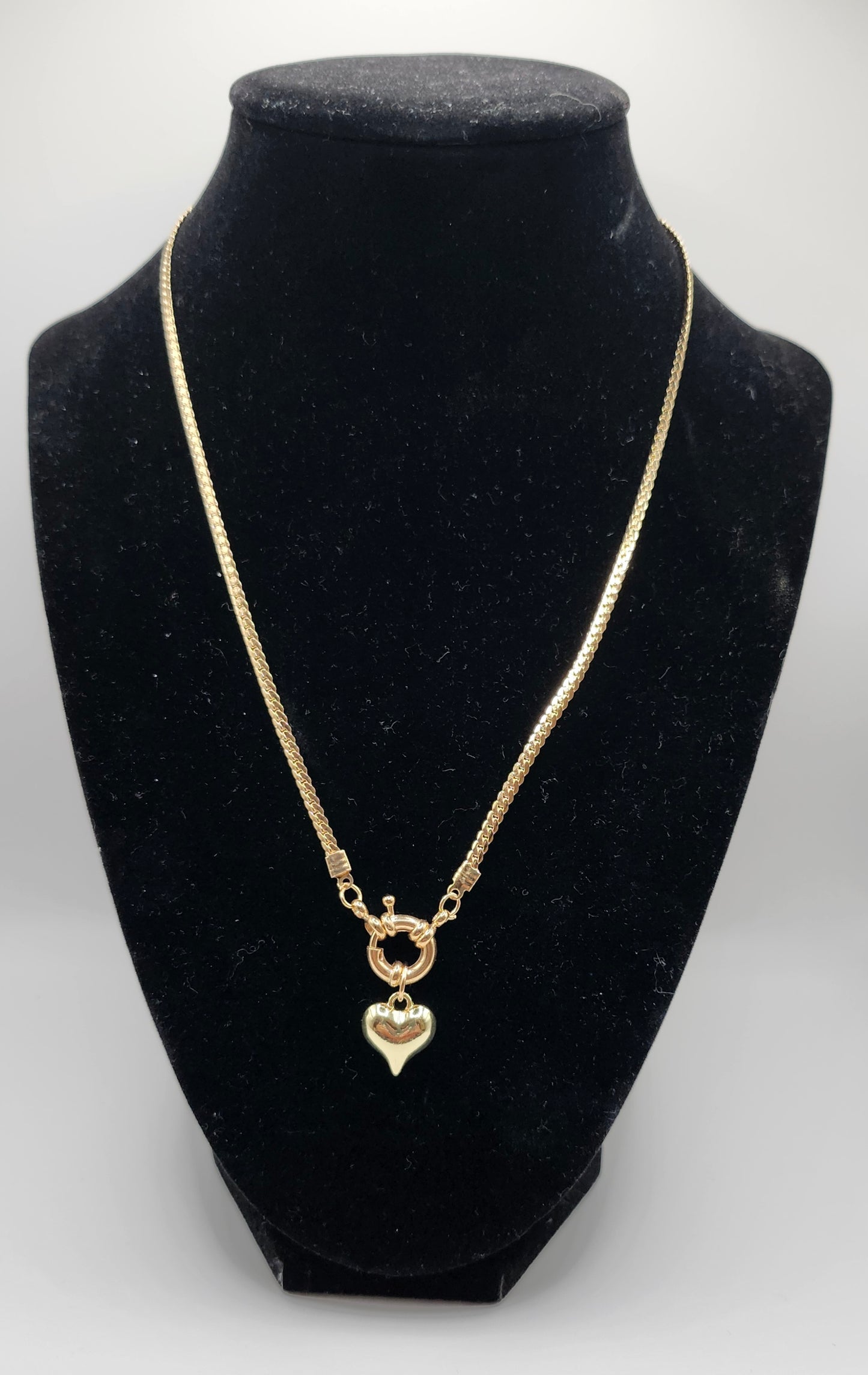 Jewelry - Necklace 18k gold plated with heart pendant